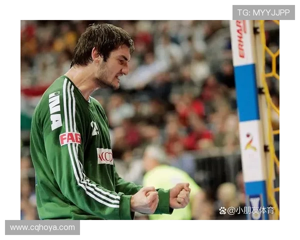 足球明星母亲的辛酸与坚韧：他们背后的无声奉献与无限支持