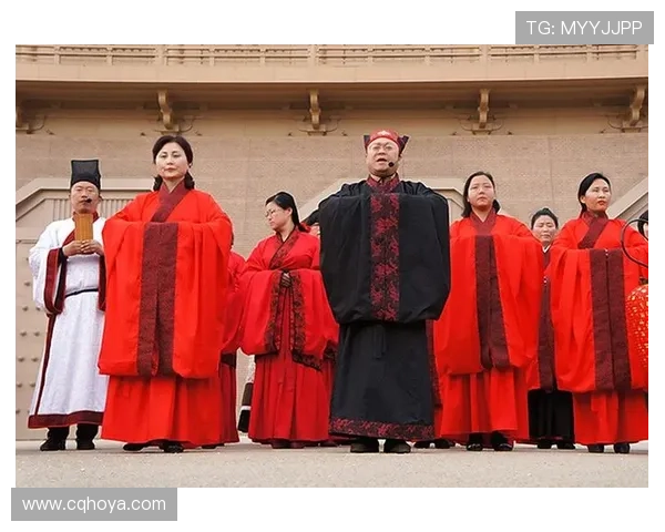 足球球星穿汉服亮相引热议彰显中国传统文化魅力